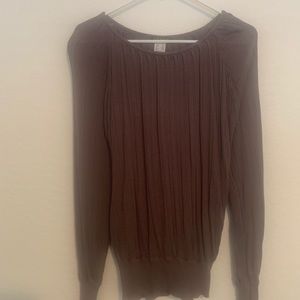 Venus brown top. Super cute on! Size medium